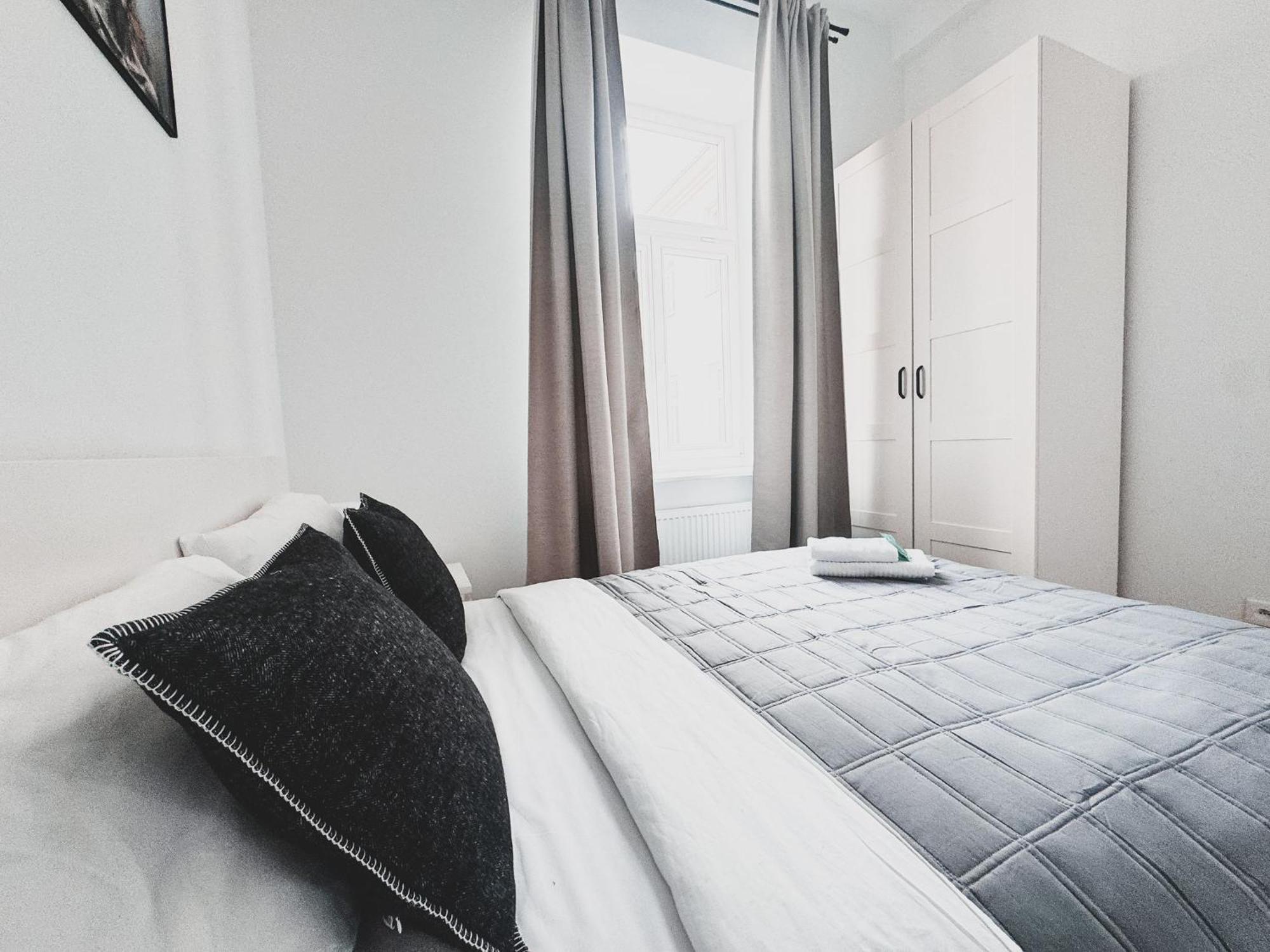 Luxury Design Apartments - Poznanska Warsaw City Center ภายนอก รูปภาพ